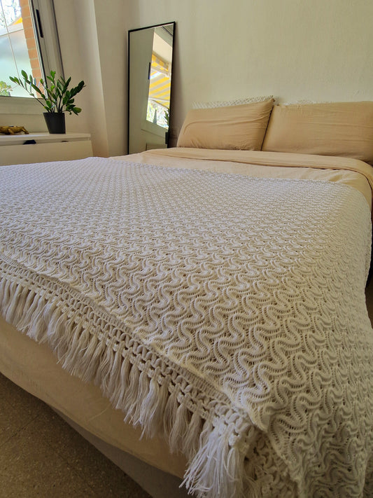 Couvre-lit crocheté blanc cassé vintage