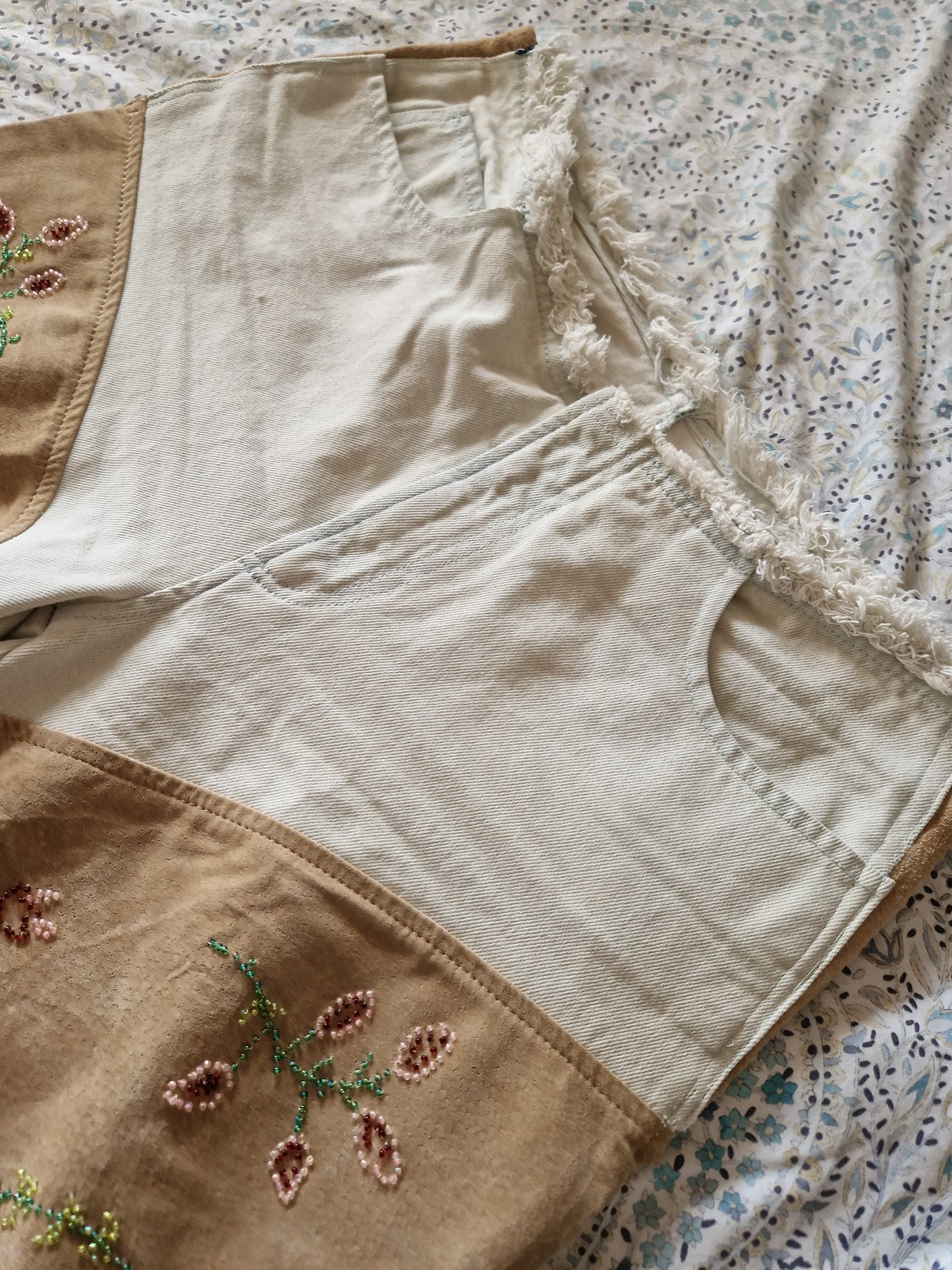 Vintage denim & suede embroidered cowgirl pants - L