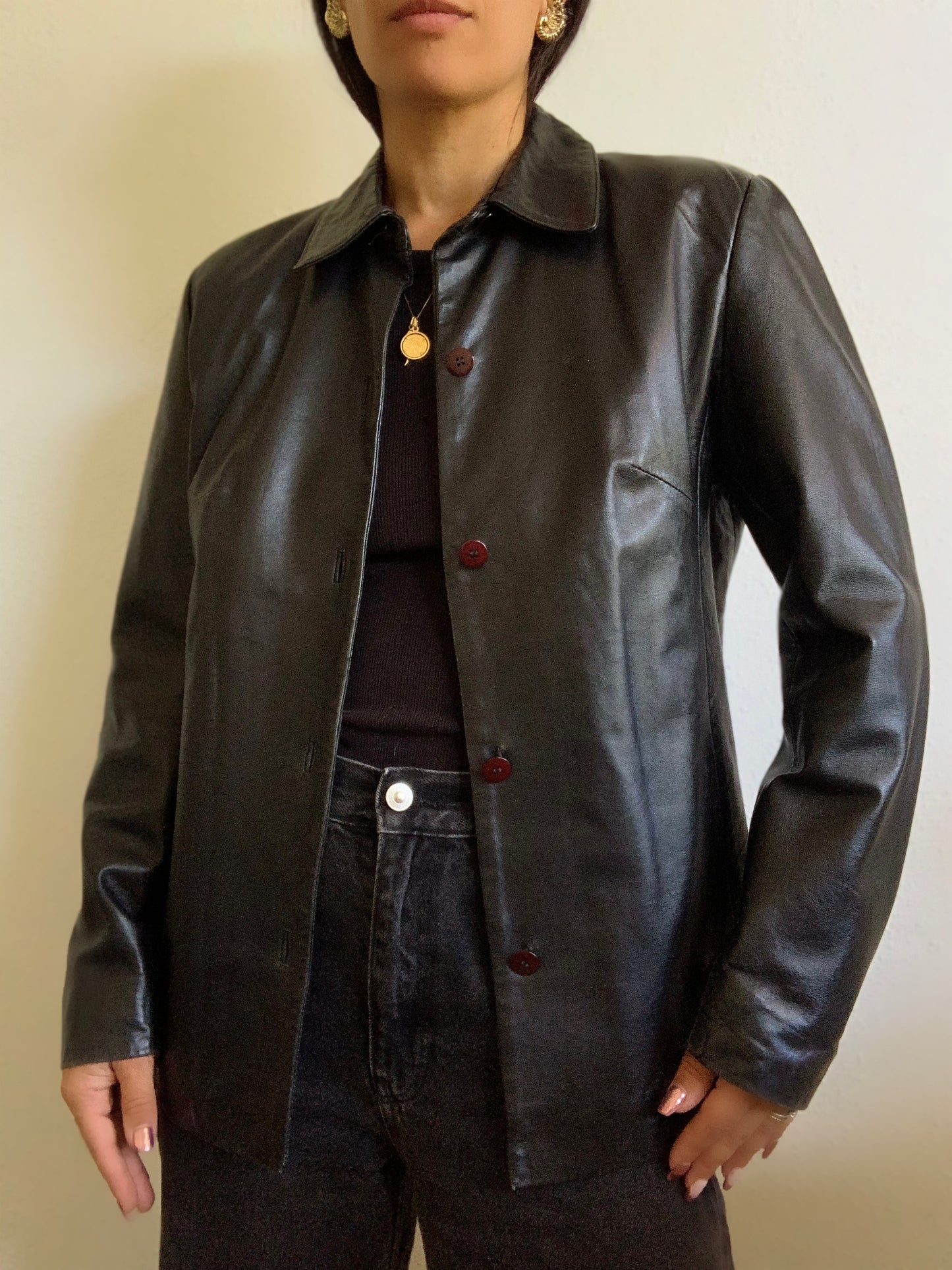 Blazer boutonné en cuir noir - L
