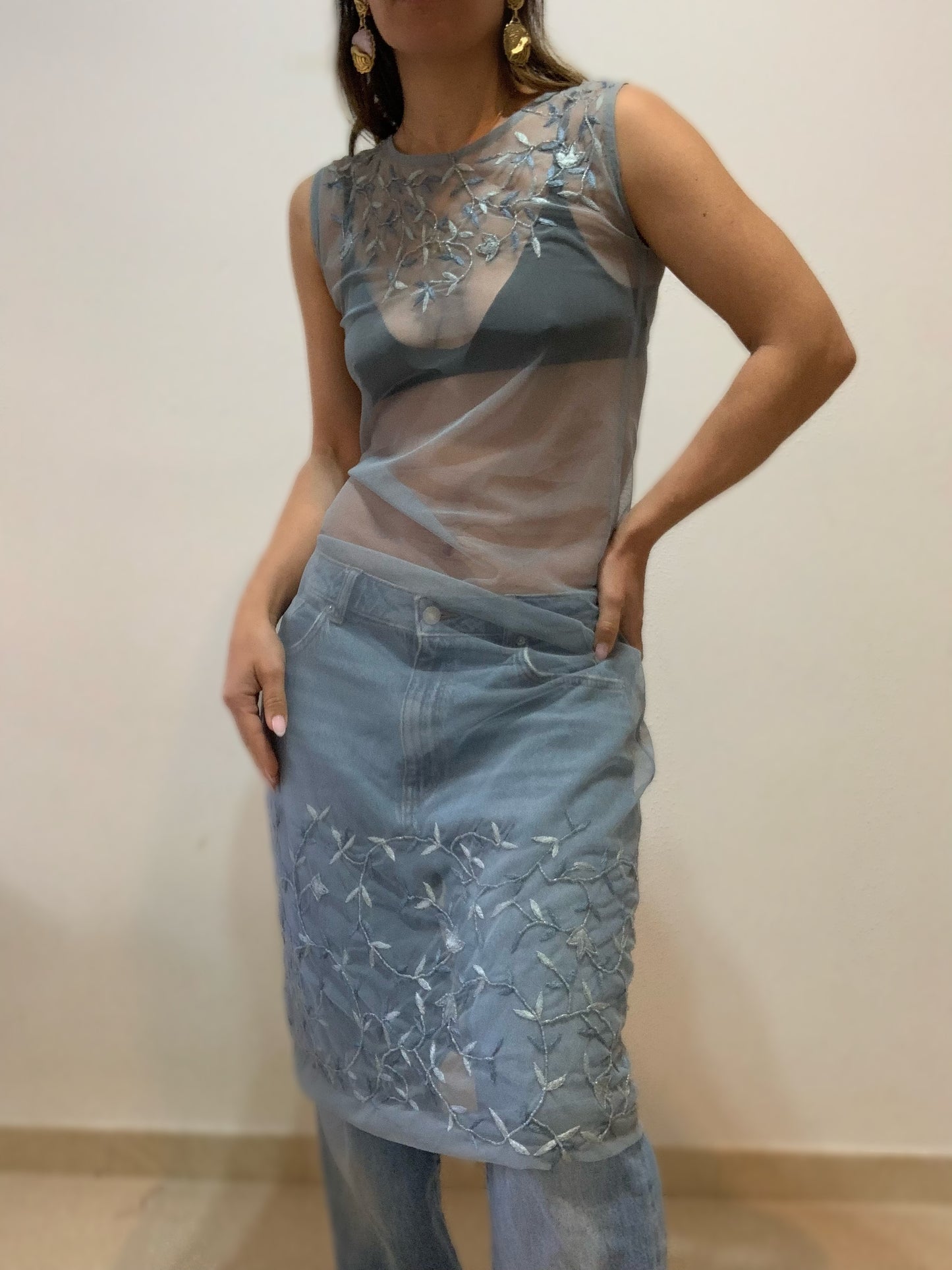 Robe brodée grise transparente - M