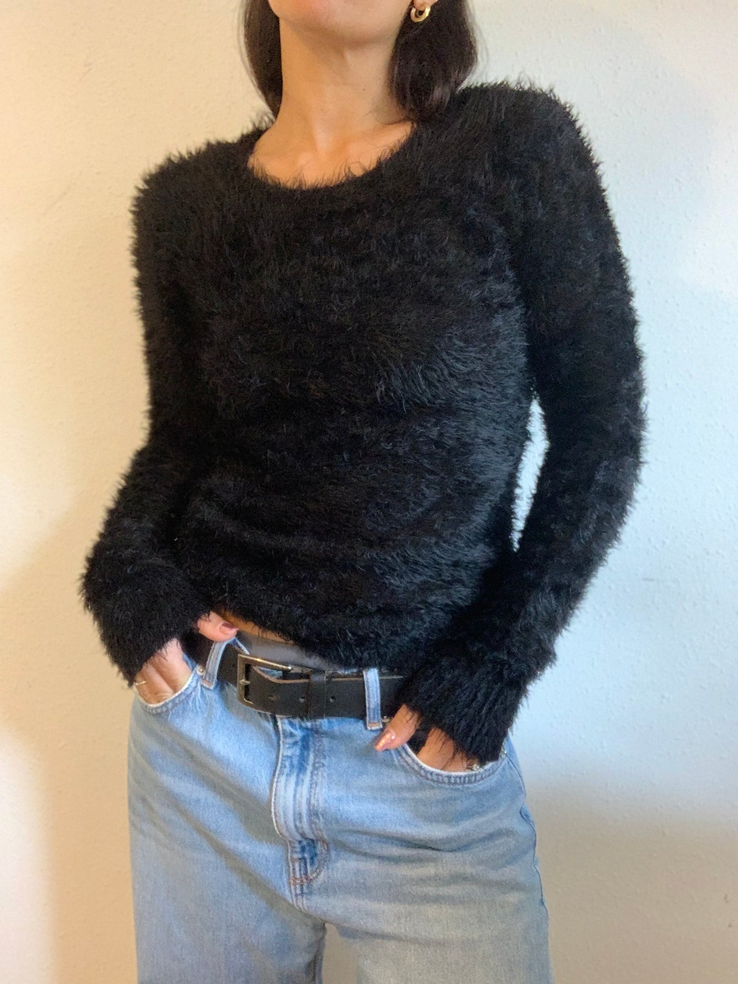 Top negro peludo de seda y lana - M